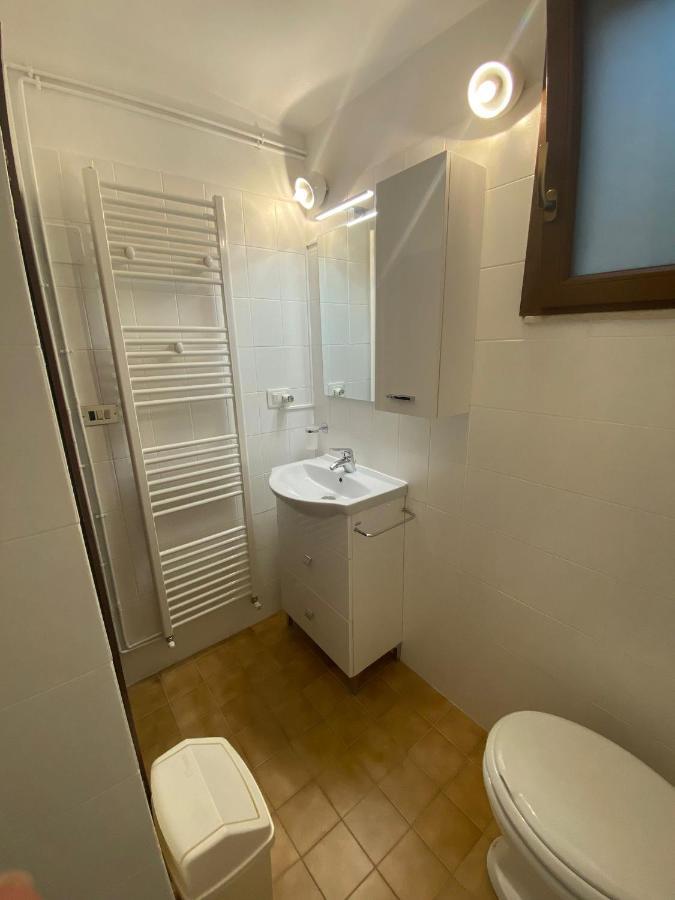 Robhouse Otel Fabriano Dış mekan fotoğraf